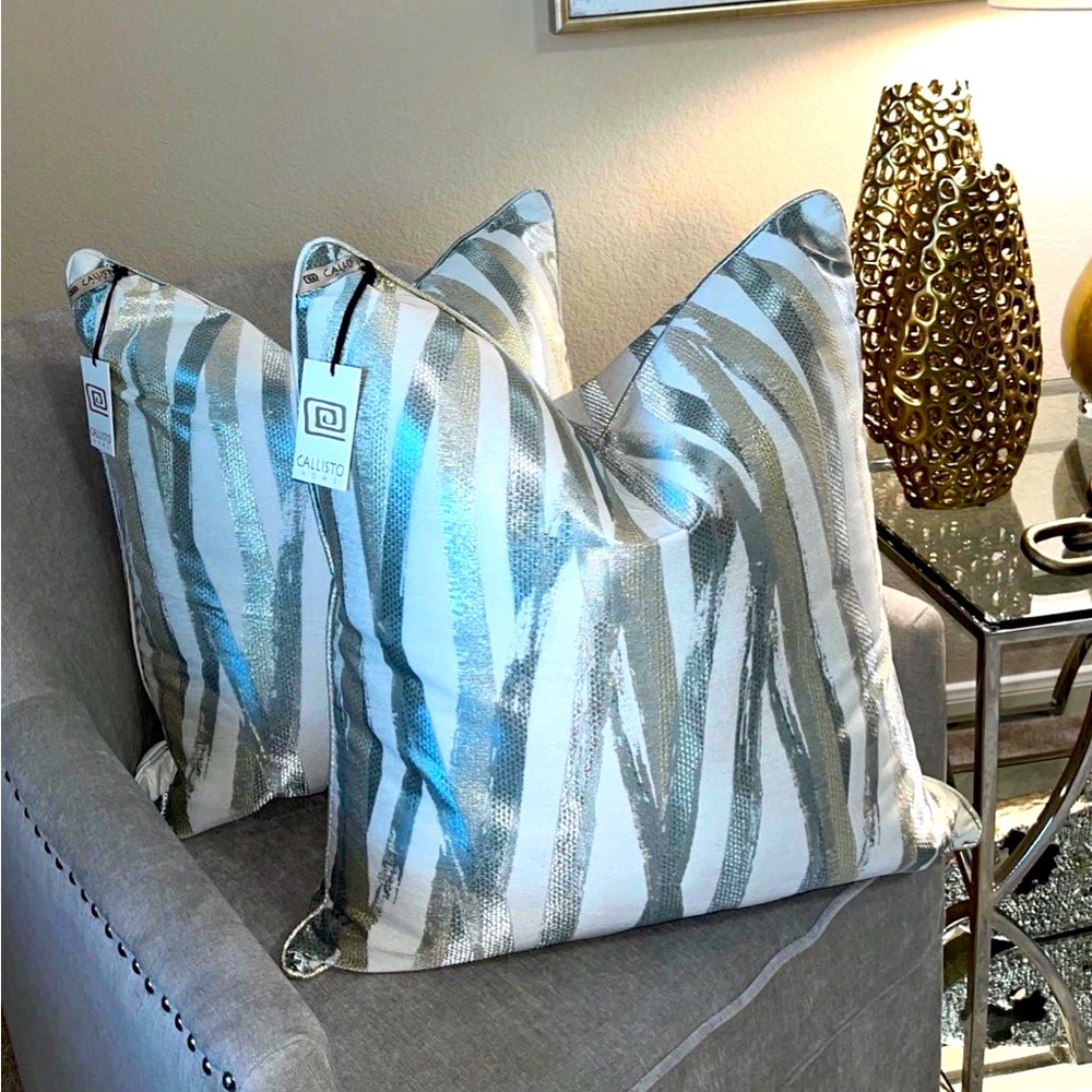 1-NWT CALLISTO HOME DECORATIVE PILLOWS (Read description for additional details) - Picture 5 of 13